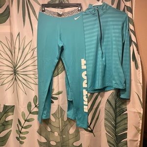 2 piece blue Nike pro outfit